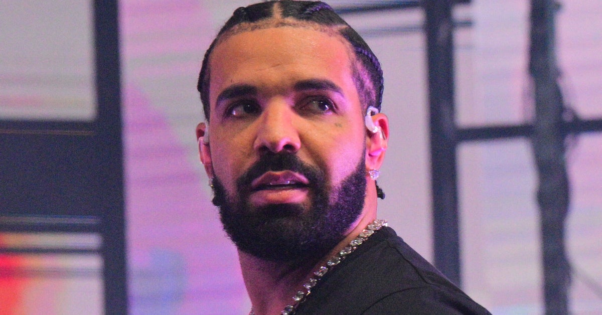 Drake Ops List Drake Roasts Fan for Throwing Vape Onstage | HuffPost UK Entertainment