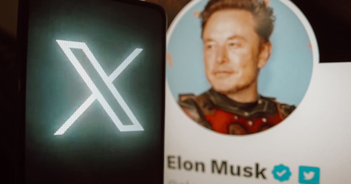 

    Twitter Users Can't Stop Roasting Elon Musk's 'X' Rebrand

