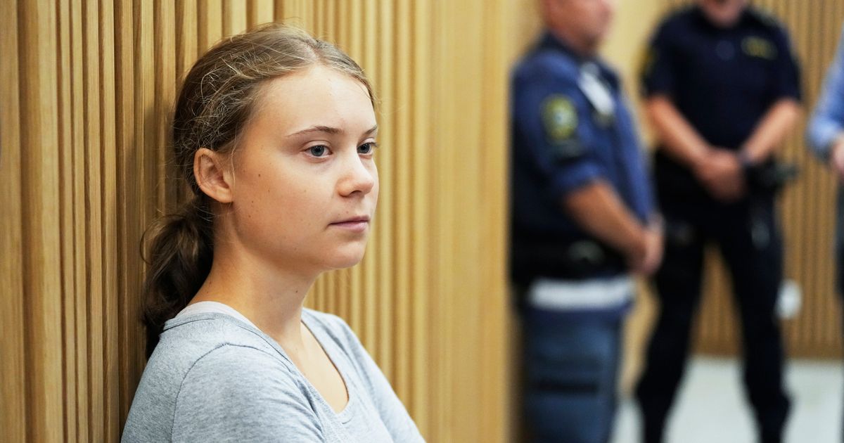 Greta Thunberg trotzt, nachdem ein schwedisches Gericht sie wegen Ungehorsams gegenüber der Polizei während einer Protestaktion mit einer Geldstrafe belegt hat
