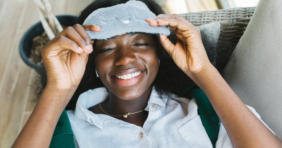 Hidden Benefits Of Sleeping With An Eye Mask HuffPost UK Life