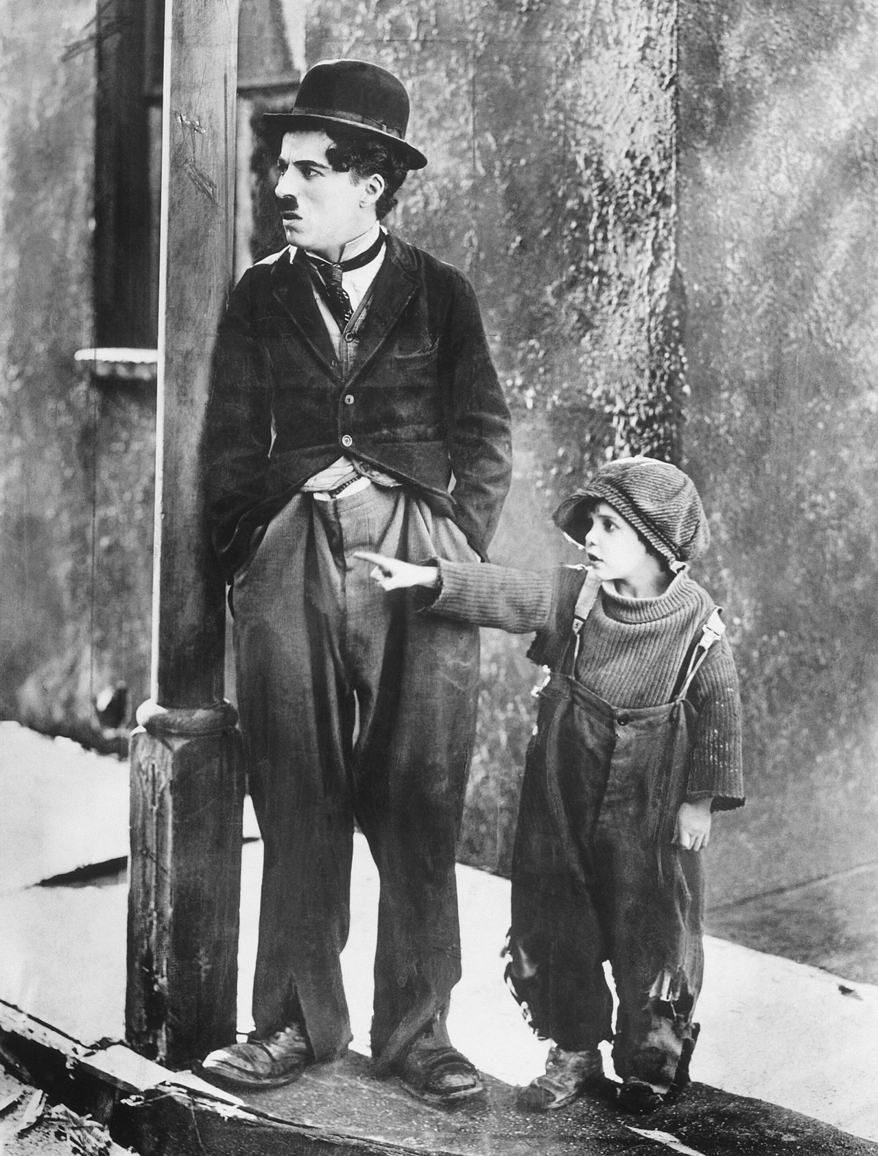 (Original Caption) Charlie Chaplin and Jackie Coogan in "The Kid" BPA2# 3197