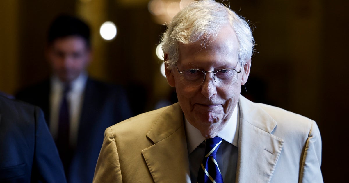 Mitch McConnell Escorted Away After Freezing Up At Press Conference Mitch McConnell Escorted Away After Freezing Up At Press Conference