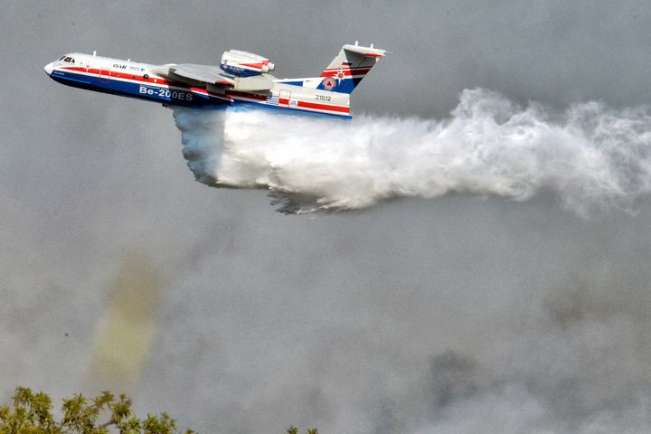 2021 το ρωσικό αμφίβιο πυροσβεστικό αεροπλάνο BERIEV 200 επιχειρεί κάπου στην Ελλάδα