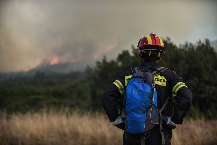 Αναζωπύρωση της πυρκαγιάς στην Λαμία στο πίσω μέρος του Αφανού, Πέμπτη 27 Ιουλίου 2023. (ΝΑΣΟΣ ΣΙΜΟΠΟΥΛΟΣ/EUROKINISSI)