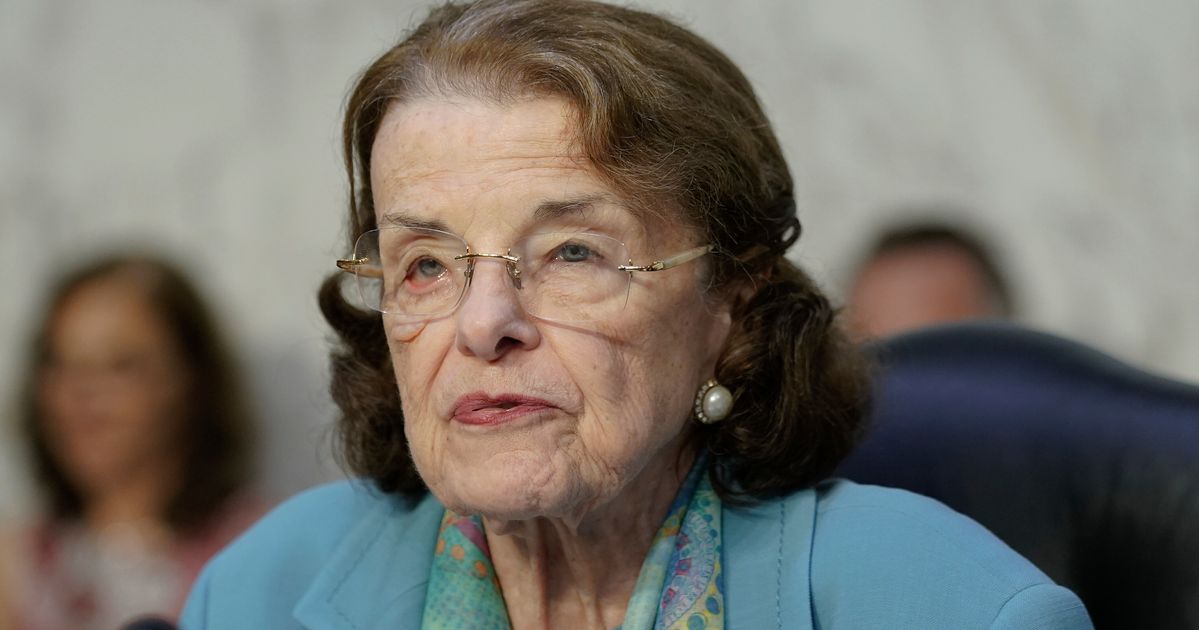 Dianne Feinstein Receives Reminder of Ongoing Senate Vote in an Awkward Manner