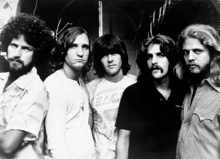 Don Henley, Joe Walsh, Randy Meisner, Glenn Frey και Don Felder το 1977. (Photo by Michael Ochs Archives/Getty Images)
