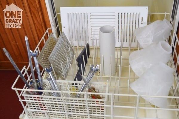 This Standing Broom And Dustpan Is Surprisingly Delightful