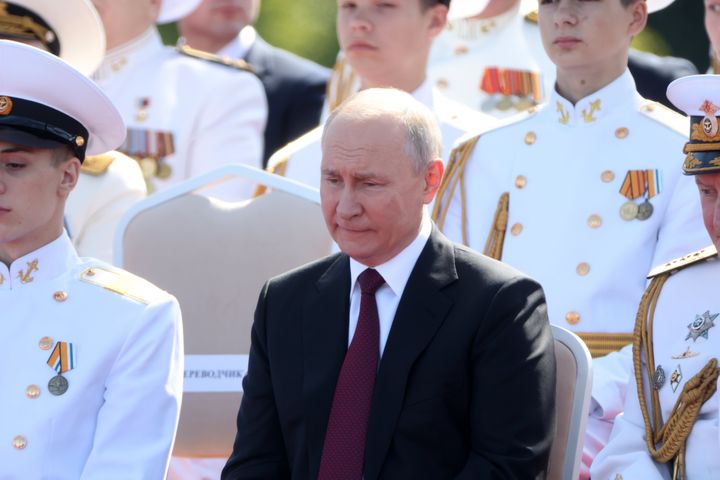 Russian President Vladimir Putin claims not to have dismissed the possibility of peace talks.
