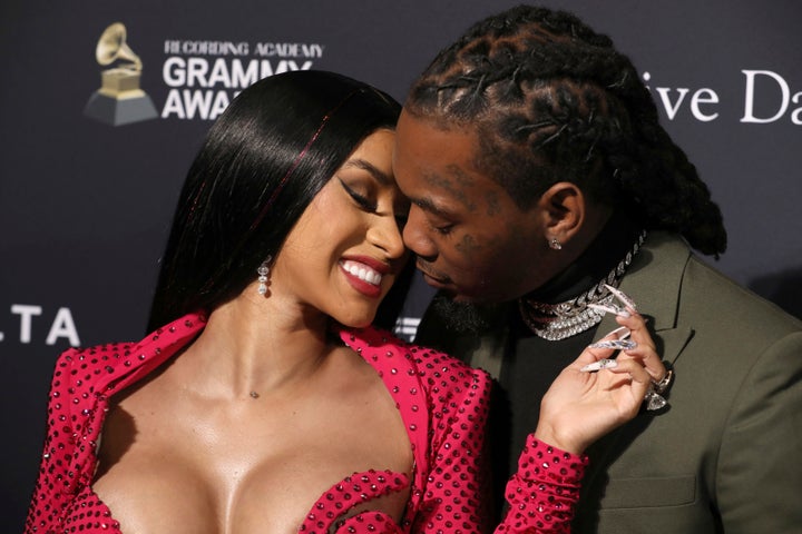 Cardi B e Offset estão casados desde 2017 e tiveram dois filhos juntos.
