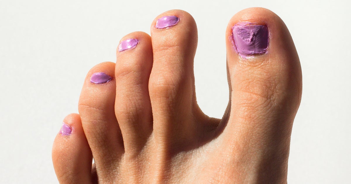 Nail Pros’ Secrets To Making Nail Polish Dry Faster, Because You’re Way Too Busy To Wait Nail Pros’ Secrets To Making Nail Polish Dry Faster, Because You’re Way Too Busy To Wait