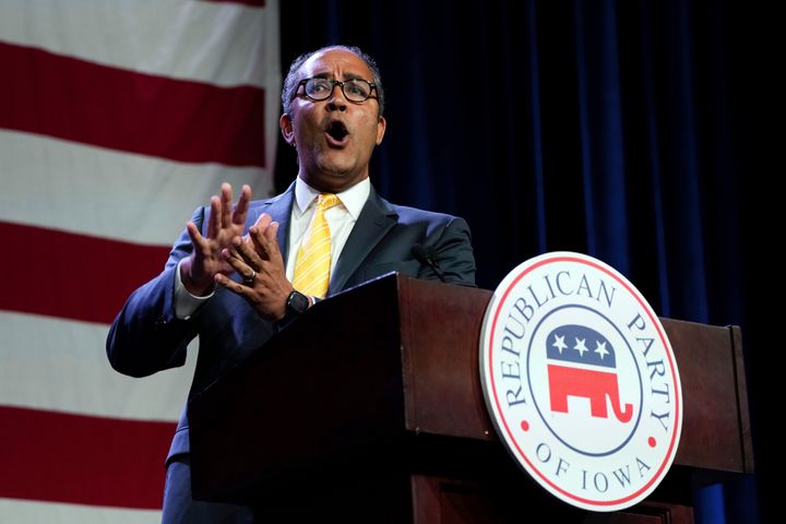 Republican presidential candidate Will Hurd speaks at the Republican Party of Iowa's 2023 Lincoln Dinner in Iowa on Friday.