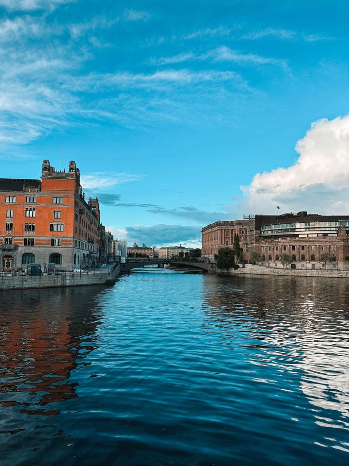 Στοκχόλμη, το υγρό στοιχείο περιβάλλει κάθε πλευρά της πόλης.
