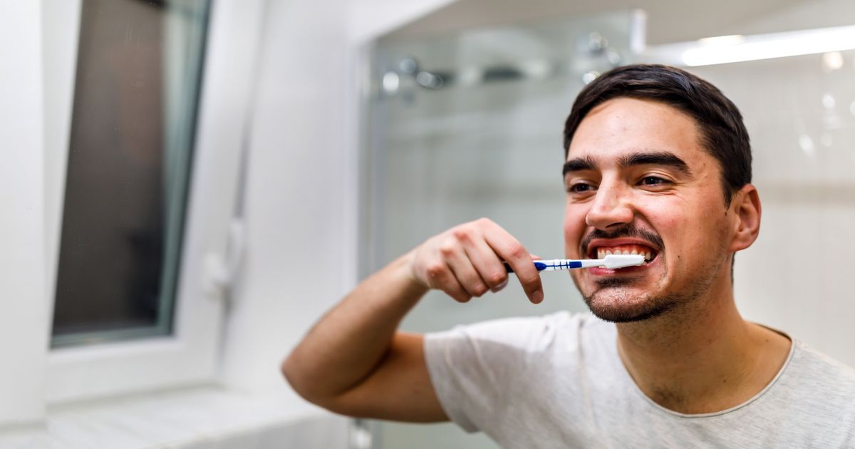 The Reason You Should Always Wet Your Toothbrush Before Brushing Your 