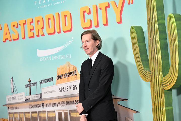 Ο Γουές Άντερσον στην πρεμιέρα της ταινίας του «Asteroid City», στη Νέα Υόρκη, 12 Ιουνίου 2023 (Photo by Evan Agostini/Invision/AP)