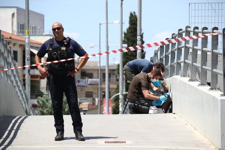 ΕΠΕΙΣΟΔΙΑ ΑΠΟ ΚΡΟΑΤΕΣ ΟΠΑΔΟΥΣ ΤΗΣ ΔΥΝΑΜΟ ΖΑΓΚΡΕΜΠ ΣΤΗ ΝΕΑ ΦΙΛΑΔΕΛΦΕΙΑ ΜΕ ΕΝΑΝ ΝΕΚΡΟ ΟΠΑΔΟ ΤΗΣ ΑΕΚ. (ΣΤΕΛΙΟΣ ΣΤΕΦΑΝΟΥ / EUROKINISSI)