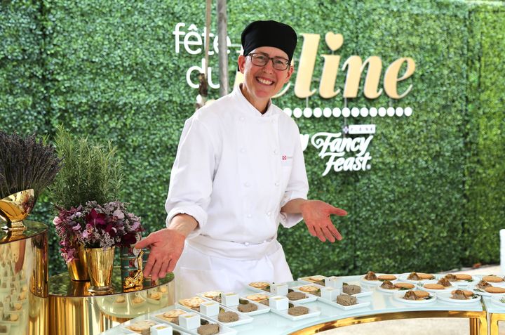 Chef Amanda Hassner served the dishes to cat-loving diners in New York City’s Madison Square Park earlier this week.