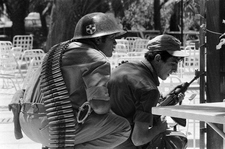 1974 Ελληνοκύπριοι στρατιώτες υπερασπίζονται την πατρίδα έναντι των Τούρκων εισβολέων