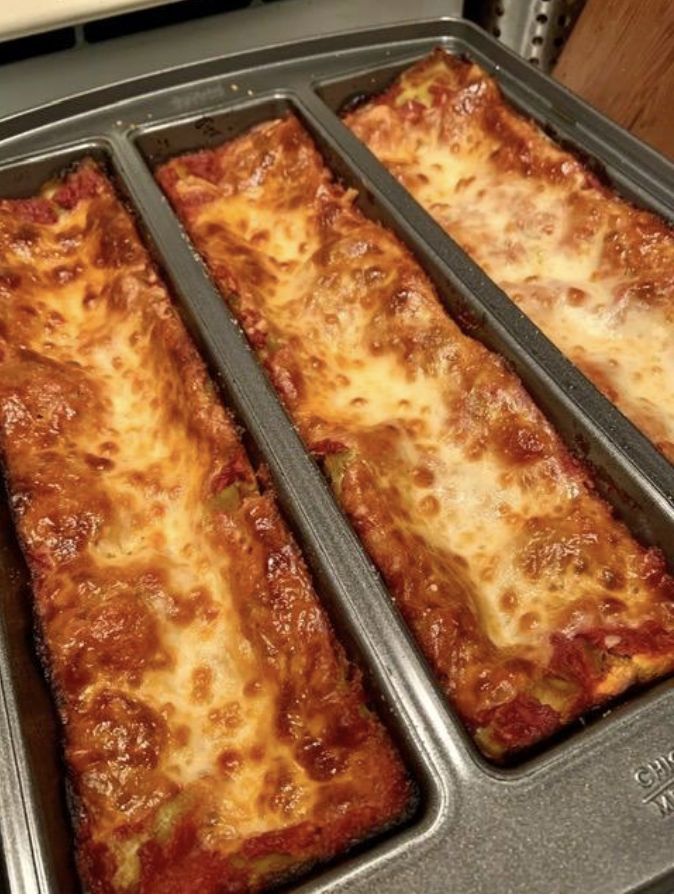 A trio lasagna pan