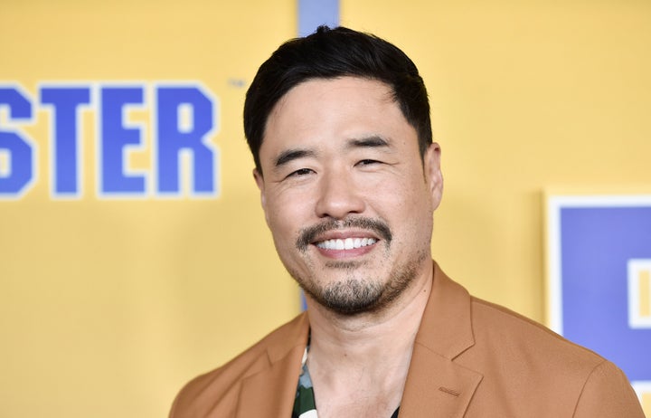 Randall Park assiste à estreia da série da Netflix "blockbuster" em 2022.