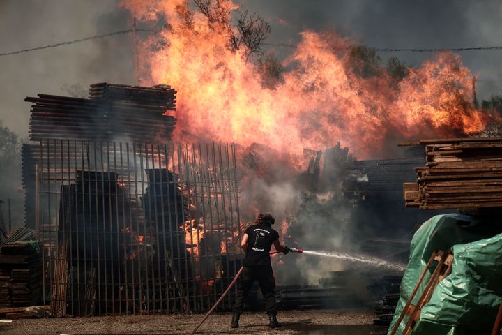 Πυρκαγιά στην Φυλή κοντά στην Ι.Μονή Κλειστών στου πρόποδες της Πάρνηθας, Τρίτη 22 Αυγούστου 2023 (ΚΩΣΤΑΣ ΤΖΟΥΜΑΣ/EUROKINISSI)
