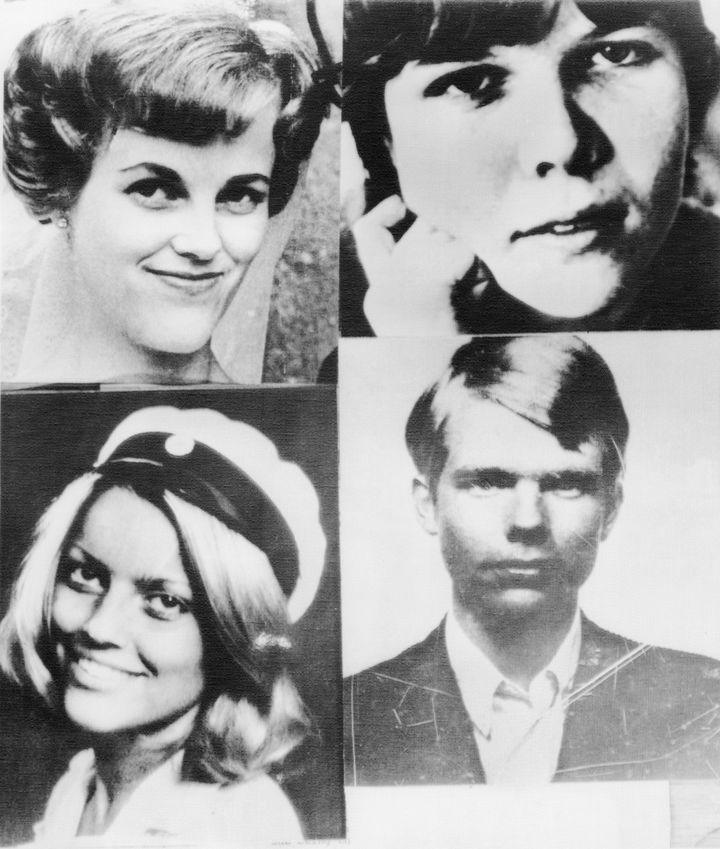 Φωτογραφίες αρχείου τεσσάρων υπαλλήλων της τραπέζης Kreditbanken στην πλατεία Norrmalmstorg της Στοκχόλμης που βρέθηκαν σε καθεστώς ομηρείας για 6 μέρες από τις 23 Αυγούστου του 1973. Γκουνέλ Μπιργκίτα Λουντμπαλ, 32 ετών, πάνω αριστερά και Κριστίν Ενμαρκ, 23, δεξιά. Ελίζαμπεθ Ολντγκρεν (με το καπέλο) και Σβεν Σαφστρομ, 25 ετών. 