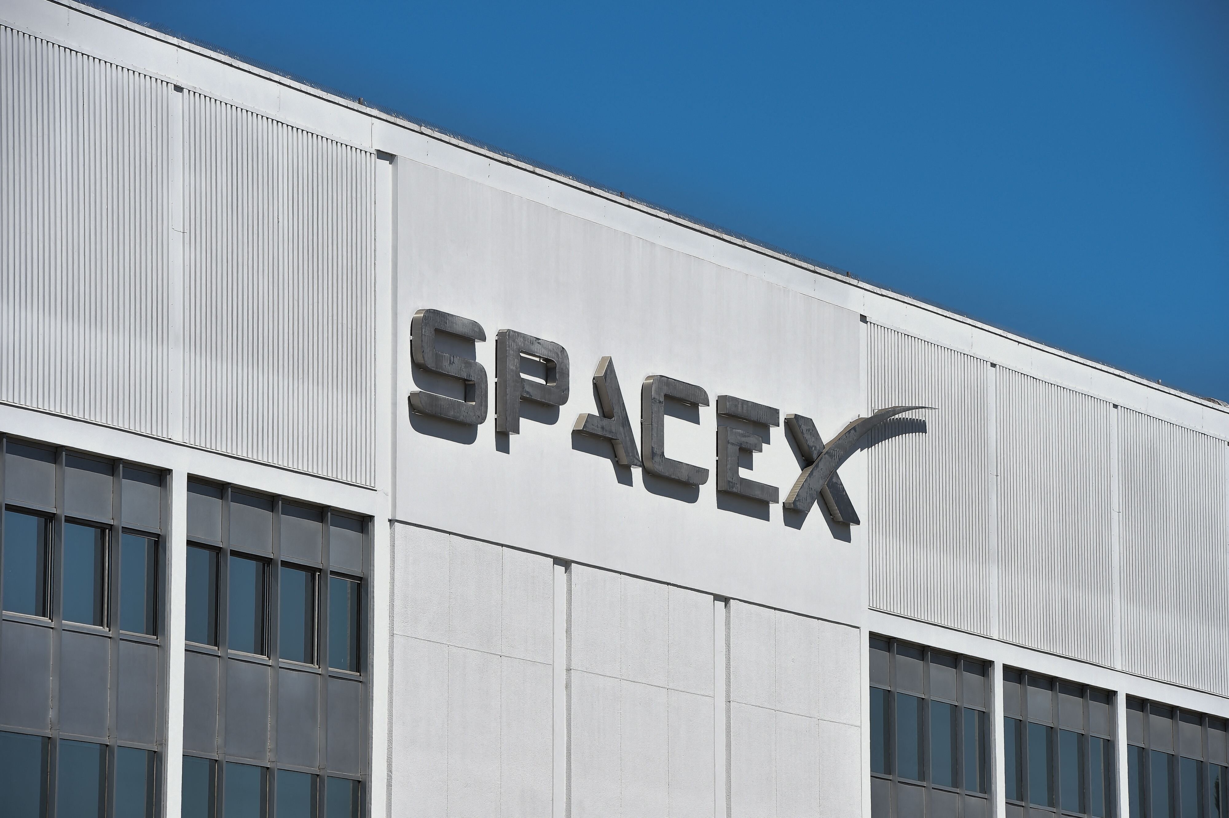 DOJ Sues SpaceX, Alleging 'Routine' Hiring Discrimination Against ...