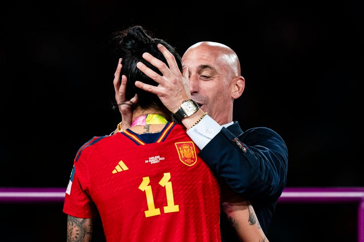 SYDNEY, AUSTRALIA - AUGUST 20: President of the Royal Spanish Football Federation Luis Rubiales (R) kisses Jennifer Hermoso of Spain (L) during the medal ceremony of FIFA Women's World Cup Australia & New Zealand 2023 Final match between Spain and England at Stadium Australia on August 20, 2023 in Sydney, Australia. (Photo by Noemi Llamas/Eurasia Sport Images/Getty Images)