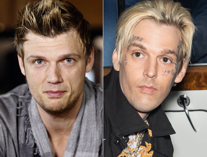 Nick Carter (à esquerda) admitiu anteriormente que tinha um relacionamento “complicado” com Aaron Carter (à direita).