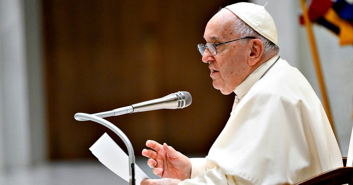 Pape : Les conservateurs « arriérés » remplacent la foi par l’idéologie