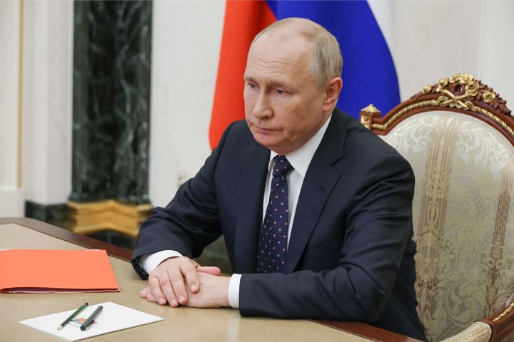 Vladimir Putin has increased troops' pay in an attempt to encourage more to enlsit.