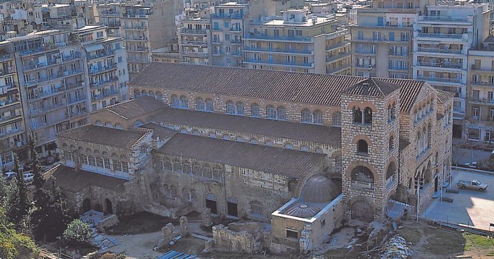 Ο ιερός ναός του Αγίου Δημητρίου. Αποψη από ΒΔ