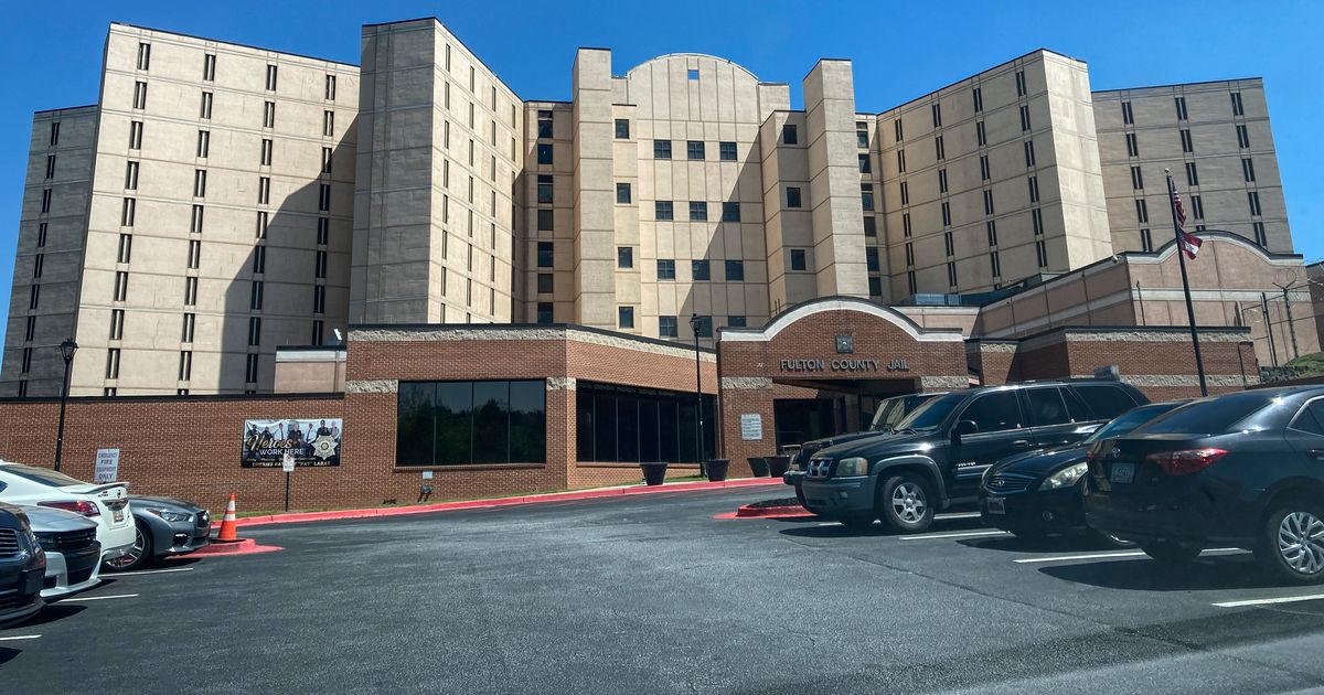 Inmate At Notorious Atlanta Jail Dies Days After Filing Excessive Force ...