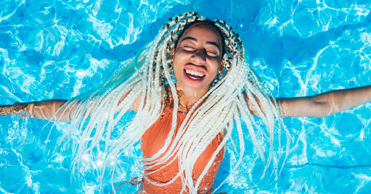 So Your Hair’s Damaged From Chlorine… Here’s How To Get It Back So Your Hair’s Damaged From Chlorine… Here’s How To Get It Back