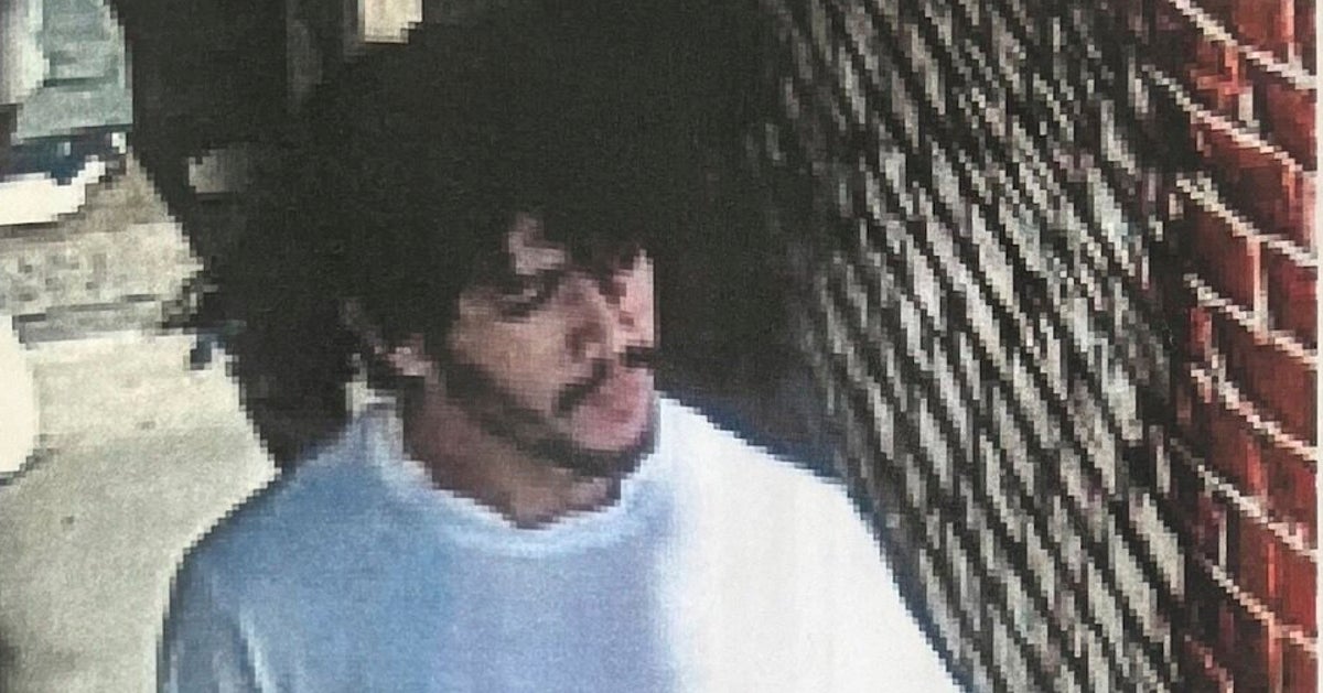 Killer Who Escaped Pennsylvania Prison Spotted Nearby On Surveillance Cameras Killer Who Escaped Pennsylvania Prison Spotted Nearby On Surveillance Cameras