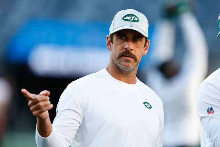 New York Jets Quarterback Aaron Rodgers Details 2005 UFO Sighting