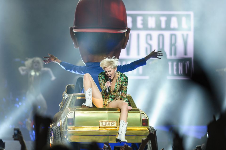 Miley Cyrus Reveals She Made Zero Earnings From Her Bangerz Tour