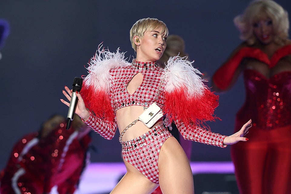 Miley Cyrus Reveals That She ‘Didn’t Make A Dime’ From Her ‘Bangerz’ Tour 64fa27a02200005500ddcf70