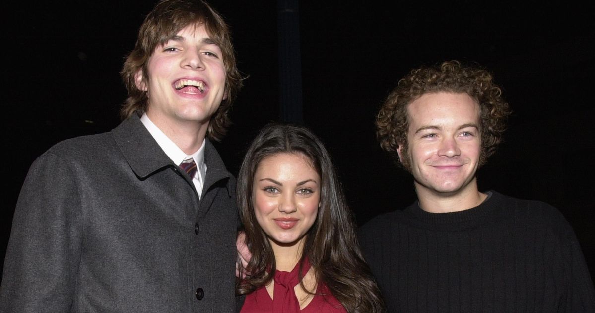Mila Kunis se souvient du pari brut que Danny Masterson et Ashton Kutcher ont réalisé dans un vieux clip