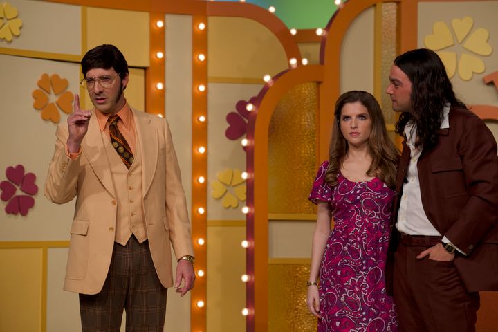 Anna Kendrick both directs and stars in Woman of the Hour, a mixed-bag drama that examines how serial killer Rodney Alcala was able to hide in plain sight on The Dating Game.
