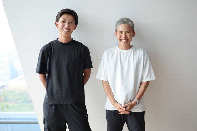 ｢Rebolt（レボルト）｣共同代表の下山田志帆さん（左）と内山穂南さん（右）