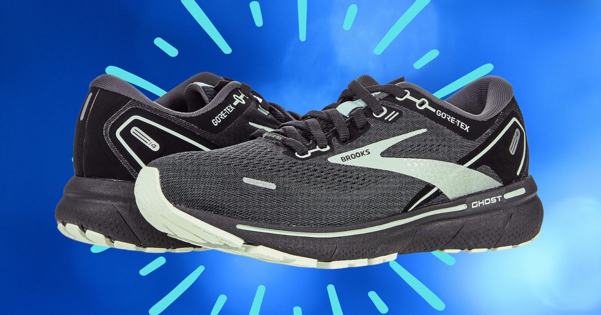 Comfy Shoes Sale: Brooks Ghost 14 GTX Sneakers Are 35% Off | HuffPost Life