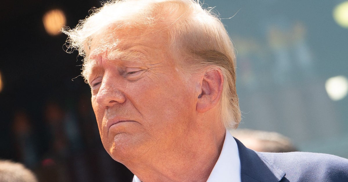 Trump Claims 'Smart' Democratic Friends Think He's A COVID Savior