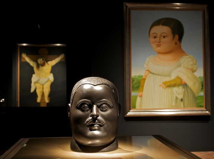 Από την αναδρομικρή έκθεση του Μποτέρο στο Bowers Museum της Καλιφόρνια, με τίτλο «The Baroque World of Fernando Botero» τον Σεπτέμβριο του 2009. (AP Photo/Damian Dovarganes, File)