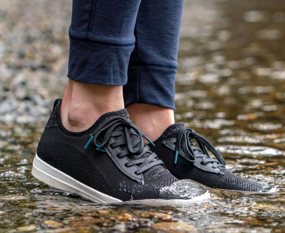 5 Best Stain-Resistant Sneakers For Rain And Mud | HuffPost Life