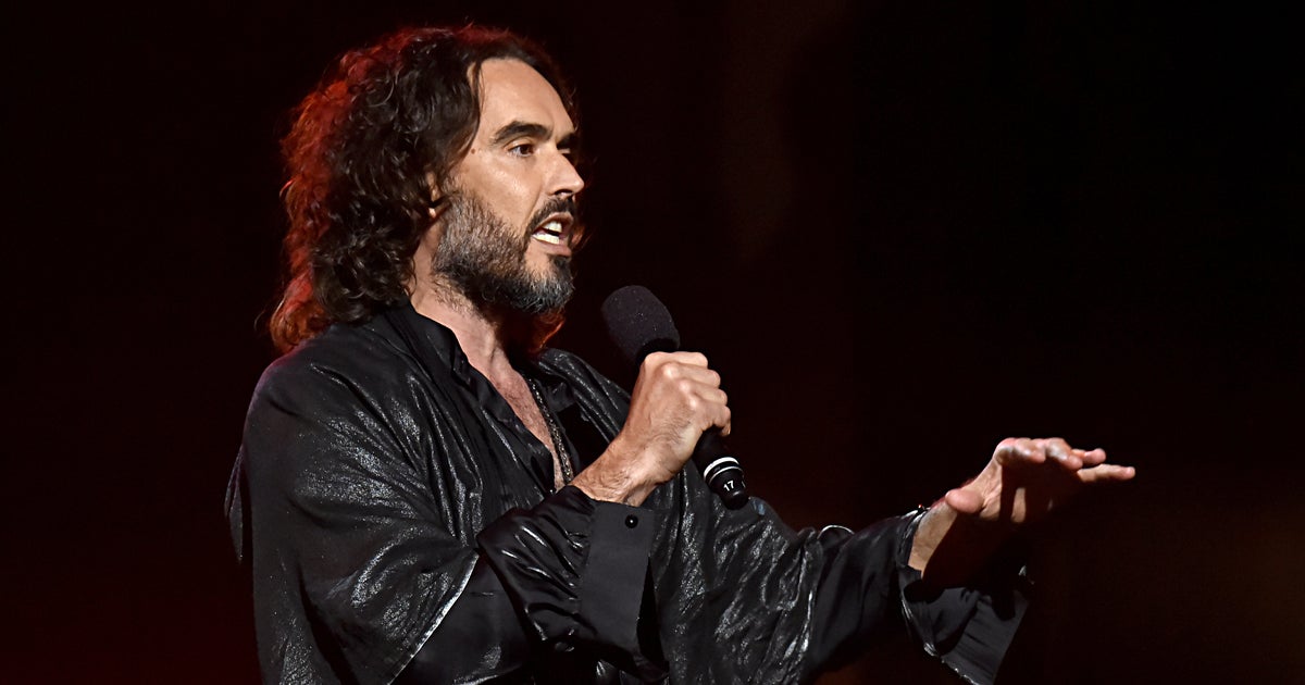 Russell Brand Accuser Dubs His Response To Allegations 'Insulting' - Vimarsana News