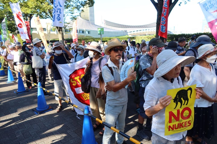 脱原発を目指す「さよなら原発1000万人アクション」と合同での主催となり、幅広い世代の人々が参加した