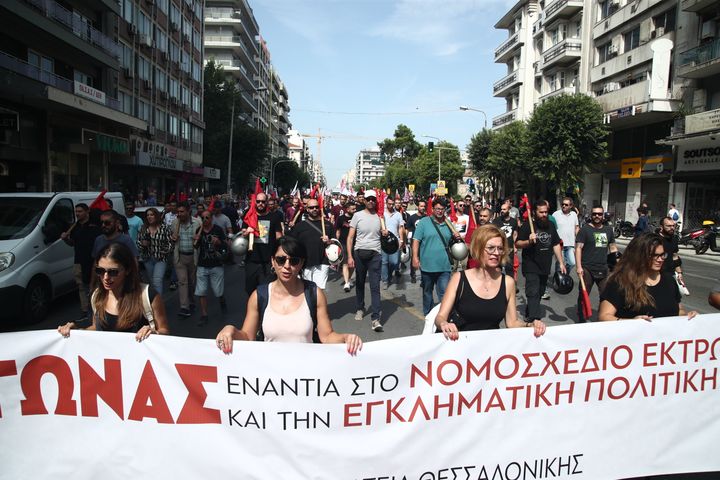 Απεργιακή συγκέντρωση εργατικών σωματείων και φορέων ενάντια στο νέο εργασιακό νομοσχέδιο στην Θεσσαλονίκη, Πέμπτη 21 Σεπτεμβρίου 2023. (ΒΑΣΙΛΗΣ ΒΕΡΒΕΡΙΔΗΣ/ΜΟΤΙΟΝΤΕΑΜ)