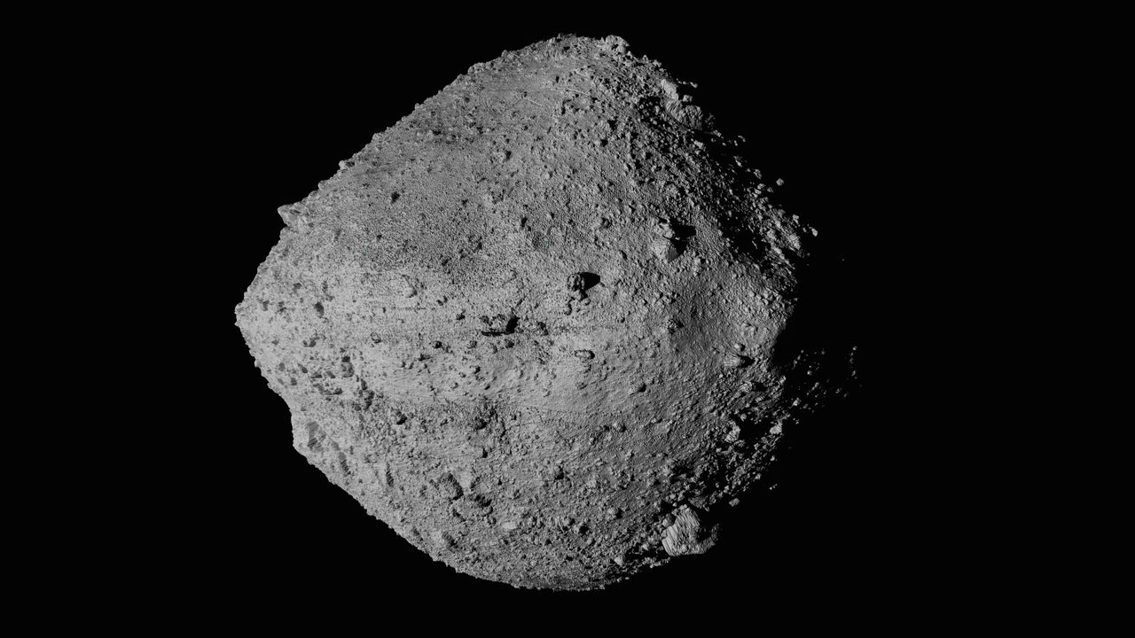 ΑΡΧΕΙΟ - Αυτή η αχρονολόγητη εικόνα που παρέχεται από τη NASA δείχνει τον αστεροειδή Bennu που φαίνεται από το διαστημόπλοιο OSIRIS-REx. (NASA/Goddard/University of Arizona/CSA/York/MDA via AP, File)