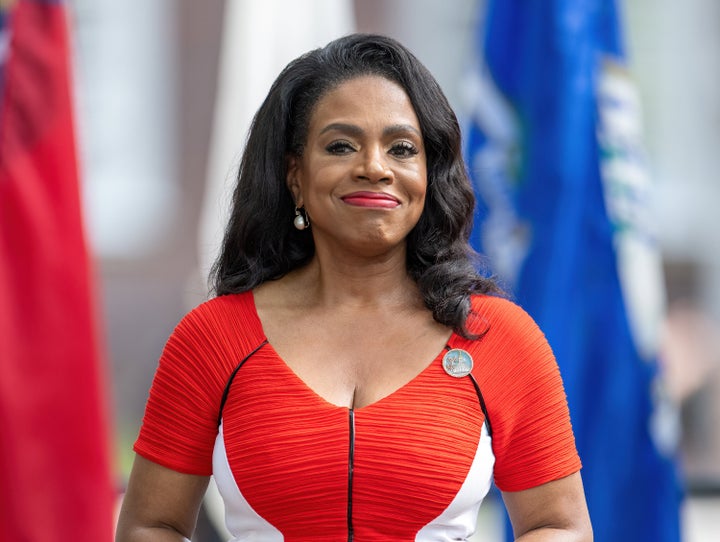 Sheryl Lee Ralph falou sobre os horrores da crise da AIDS ao ser homenageada pela organização sem fins lucrativos Project Angel Food no sábado.