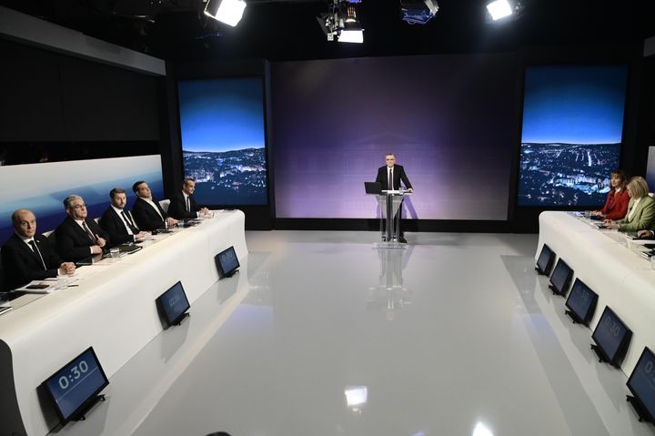 Debate των πολιτικών αρχηγών για τις εκλογές της 21ης Μαΐου, στο Ραδιομέγαρο της ΕΡΤ, Τετάρτη 10 Μαΐου 2023. Στο debate συμμετείχαν οι αρχηγοί των κοινοβουλευτικών κομμάτων, Κυριάκος Μητσοτάκης (Νέα Δημοκρατία), Αλέξης Τσίπρας (ΣΥΡΙΖΑ-ΠΣ), Νίκος Ανδρουλάκης (ΠΑΣΟΚ-Κίνημα Αλλαγής), Δημήτρης Κουτσούμπας (ΚΚΕ), Κυριάκος Βελόπουλος (Ελληνική Λύση), Γιάνης Βαρουφάκης (ΜέΡΑ25). Οι δημοσιογράφοι των έξι τηλεοπτικών καναλιών πανελλαδικής εμβέλειας που συμμετείχαν, Μάρα Ζαχαρέα (STAR), Σία Κοσιώνη (ΣΚΑΪ), Γιώργος Παπαδάκης (ΑΝΤ1), Αντώνης Σρόιτερ (ALPHA), Παναγιώτης Στάθης (OPEN) και Ράνια Τζίμα (MEGA) ενώ την συζήτηση συντόνισε ο δημοσιογράφος της ΕΡΤ, Γιώργος Κουβαράς. (ΜΙΧΑΛΗΣ ΚΑΡΑΓΙΑΝΝΗΣ/EUROKINISSI)
